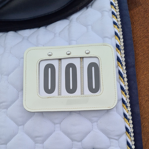Number holder for bridle or chabrake