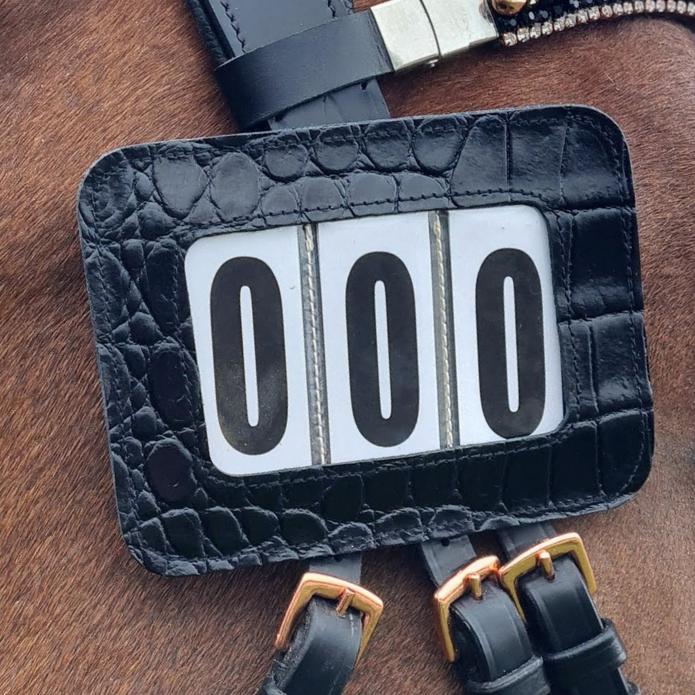Number holder for bridle or chabrake 